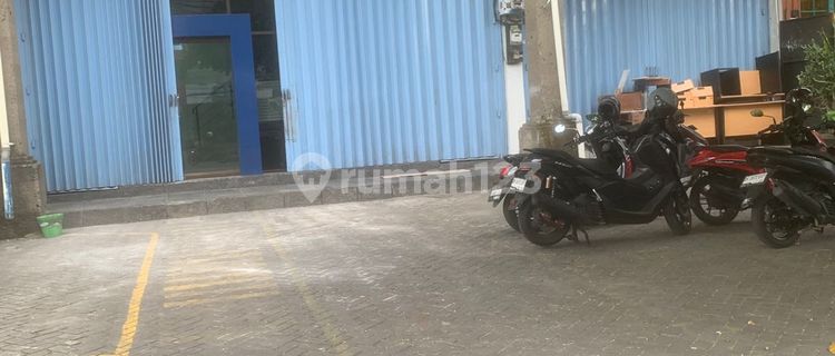 3-Story Shop House in Denpasar Business Center, Gatsu Tengah Near Living World 1