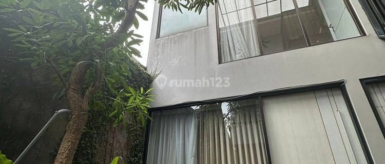 Rumah 3 Lt Di Pesanggrahan Jaksel Lt 121 M2 Lb 250 M2  Ada 3+1 Kt 3+1 Km Unfurnished, Siap Huni, Siap Disurvei!!  1