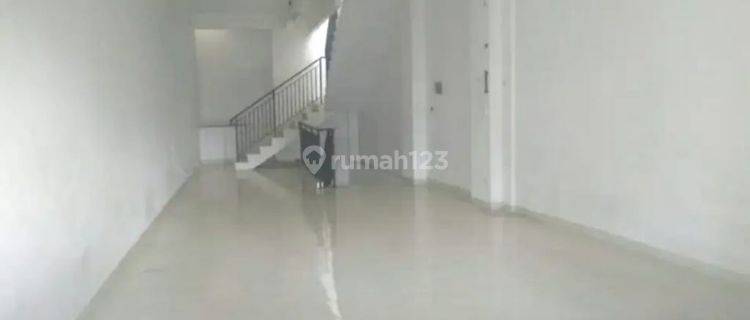  Ruko Strategis Siap Huni di Kebon Kacang, Jakarta Pusat 1