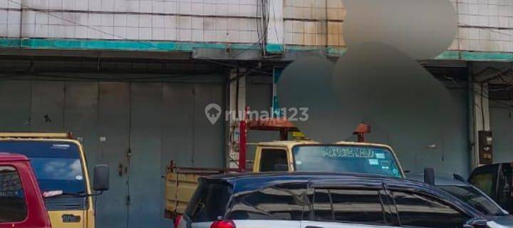 Dijual 2 Ruko strategis di Tengah Kota di Jl. Suniaraja 1