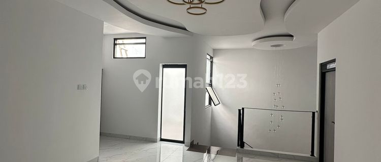 For Sale House in Taman Kopo Indah 2 (TKI 2) Bandung Comfortable and Move-in Ready Home Strategic Location 1