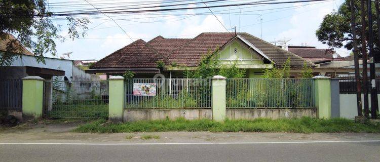 Rumah Tua di Jalan Multatuli 1