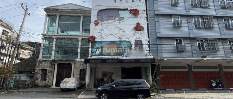 Ruko Gandeng di Jalan Wahidin Dekat Thamrin  1