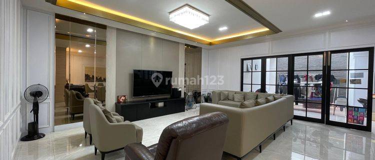 Villa di Komplek Citraland Cluster Raffles Place 1