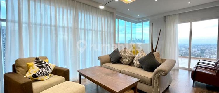 Penthouse The Reiz Condo 1