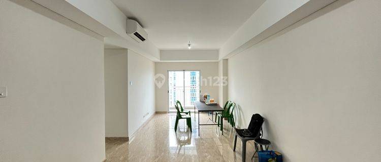 Apartment Hook di Podomoro Tower Empire 1