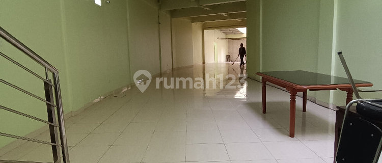 Ready-to-Use Shop House on Jl Jend Sudirman Main Road 1