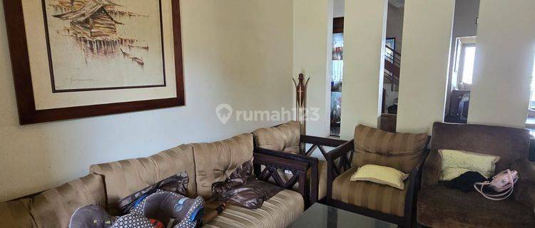 Rumah Bagus Furnished SHM di Batununggal, Bandung 1