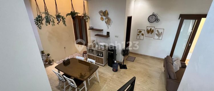 Ready-to-Occupy House in Duren Tiga Cluster, South Jakarta for Sale 1