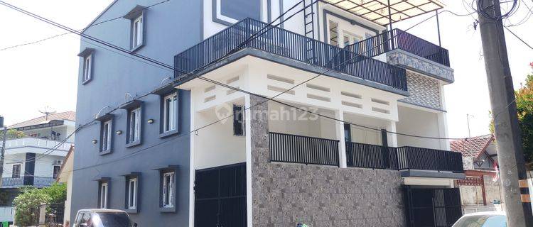 Rmh Baru 3 Lantai di Villa Taman Cibodas Blok M7, Tangerang 1