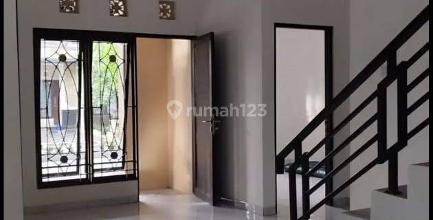 Rumah 2 Lantai Disewakan Semi Furnished Lokasi Bsb City Semarang 1