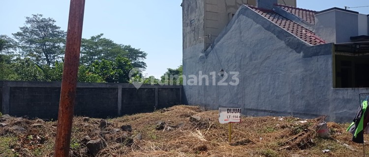 For Sale: Residential Plot in Housing Estate, Area 114m2, West Ungaran 1