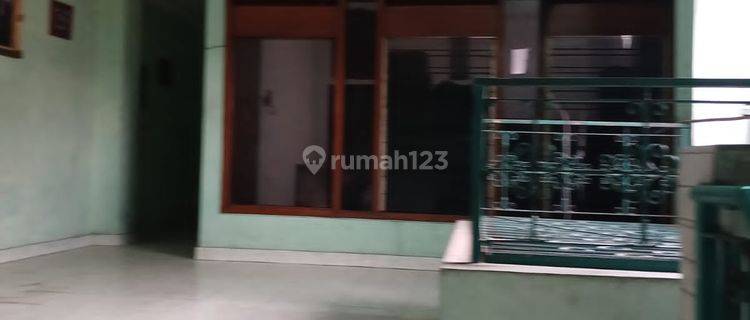 Ruko 3 Lantai di Tengah Kota Solo Cocok Berbagai Usaha 1