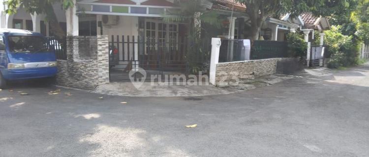 Rumah Hook 2 lantai lokasi dekat Kampus Undip Bawah 1