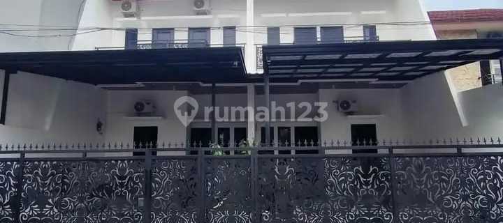 Dijual Rumah 2 Lantai Minimalis Di Semarang Selatan, Siap Huni 1