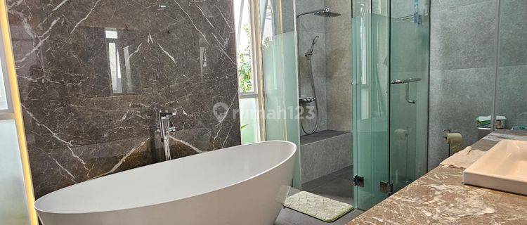 Rumah Super Luxury Siap Huni di Setiabudi Regency 1