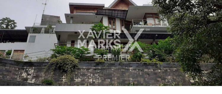 Lu3570 Rumah Villa Klasik Asri Ada Private Pool di Tidar Malang 1