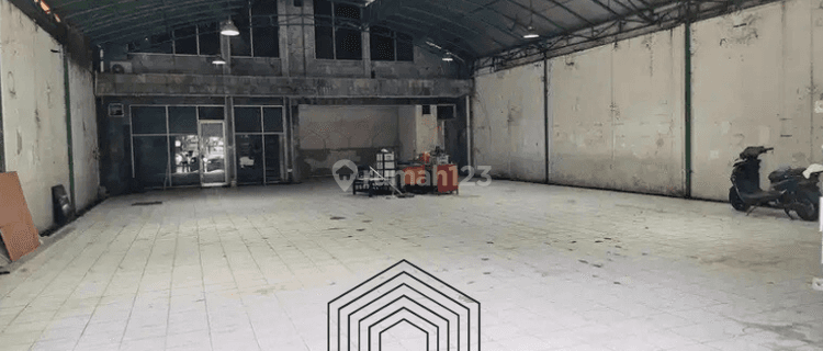 Disewakan Gudang Lokasi Strategis!!! di Gambir Jakarta Pusat, LT 416mtr, Hanya 699jt/thn 1