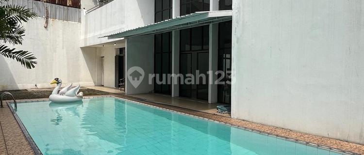 Senopati Rumah 2 Lantai Dijual Murah dan Mewah dengan Fasilitas Kolam Renang Luas Tanah 712M2 1