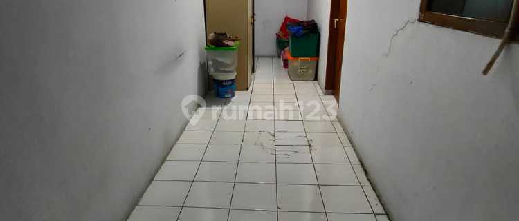 Rumah 2.5 Lantai Daerah Jelambar Jakarta Barat Dijual Semifurnish 1