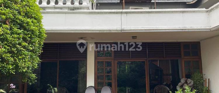 Dijual Rumah Menteng Area Tenang Jakarta Pusat 1
