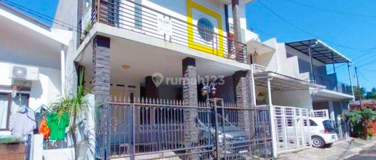 RUMAH SIAP HUNI 2LT CANTIK TERAWAT STRATEGIS DI BINTARO 1