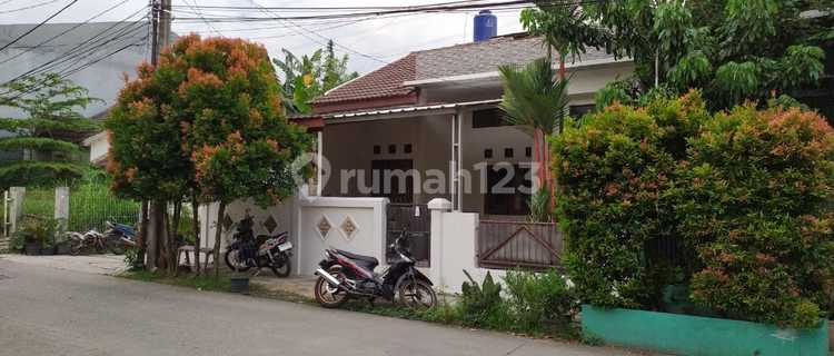 Rumah Rapih Siap Huni SHM Perumahan Jalan Lebar di Bintaro 1