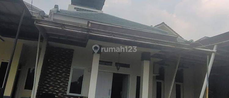 Dijual rumah 3 lantai siap huni di Cibinong, Bogor 1