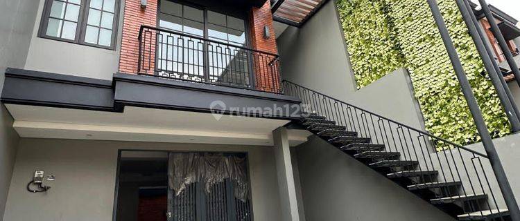 Rumah mewah 3 lantai siap huni di jakarta selatan 1