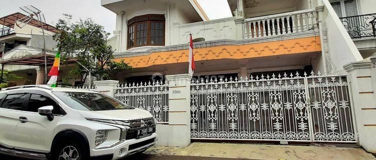 Rumah 2 Lantai di Tebet utara Jakarta selatan  1