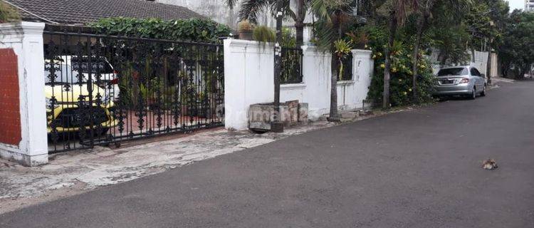 Rumah di bawah NJOP di S Parman Jakarta Barat  1