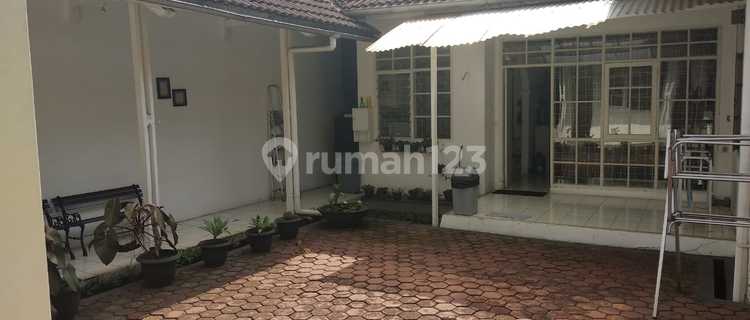 Disewakan Rumah Full Furnished Terawat Di Sayap Tamansari Dekat Baltos  1