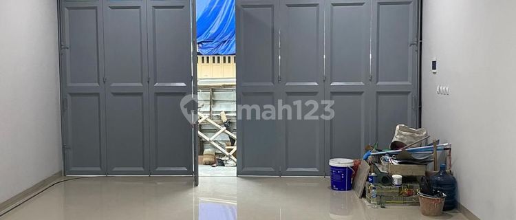 For Rent New Shop Building in Cisaranten Arcamanik 1