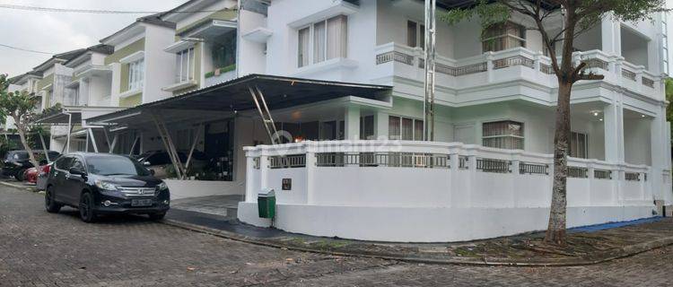 DISEWAKAN RUMAH HOOK 2LT LUAS & MEWAH 1