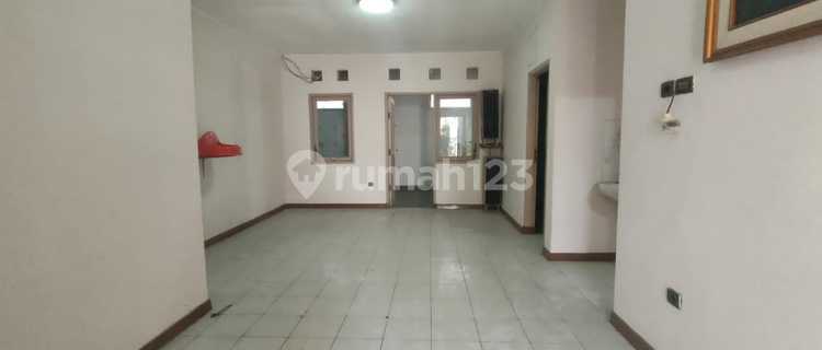 Rumah Di Adipura Bandung  1