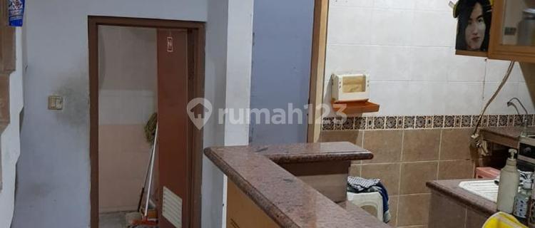 Shop house in Tanah Abang with SHM (Freehold Title) 1