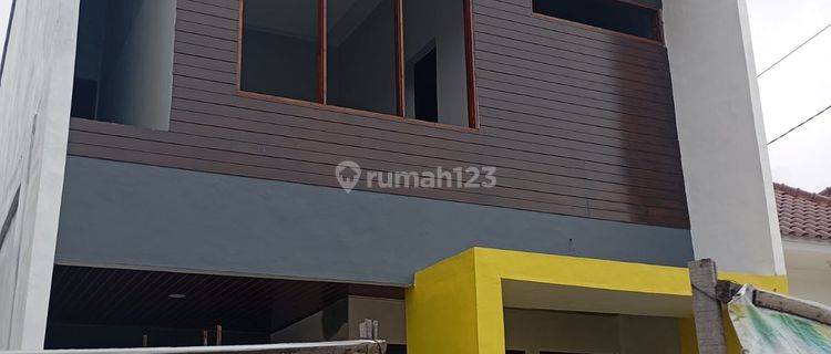 Dijual Rumah Mewah 2 Lantai Exclusive Lokasi Strategis Kota Medan 1