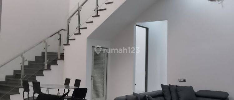 Rumah The Mansion Pakuwon Indah Surabaya Harga murah (dav.ya2833) 1