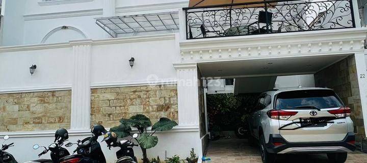 Dijual Rumah Dilengkapi Dengan Furnish Lokasi Depan 1