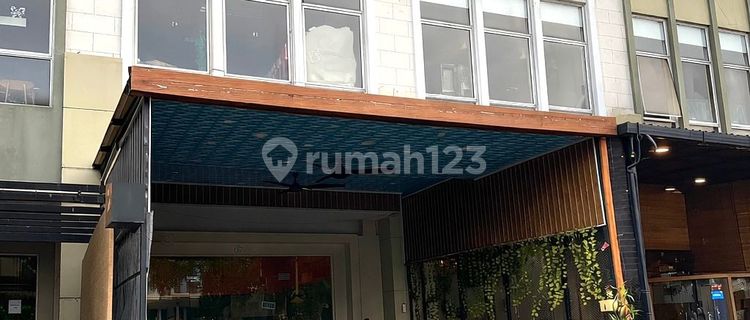 3-Storey Shop House Suitable for Restaurant in Bustling Culinary Area 1