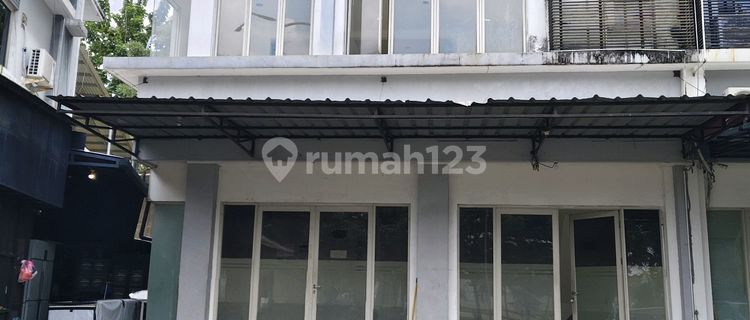 For Rent: Corner Shop Unit 2, Front Facing De Latinos Club House 1