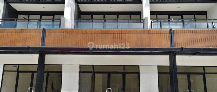 Dijual Ruko Brand New 3lantai Type Alfresco Dekat Jalan Raya Di Hampton Prominade 1