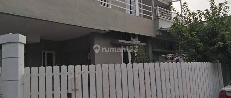 Dijual Rumah 2 Lantai Hook Gaya Farm Adem Nyaman Siap Huni di Sektor 1.6 Griya Loka. Adrefbw 1