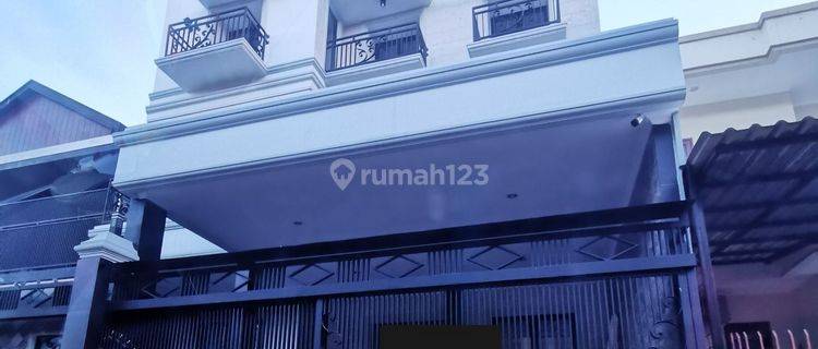 Dijual Rumah Brand New Puri Indah 9x15 SHM 1