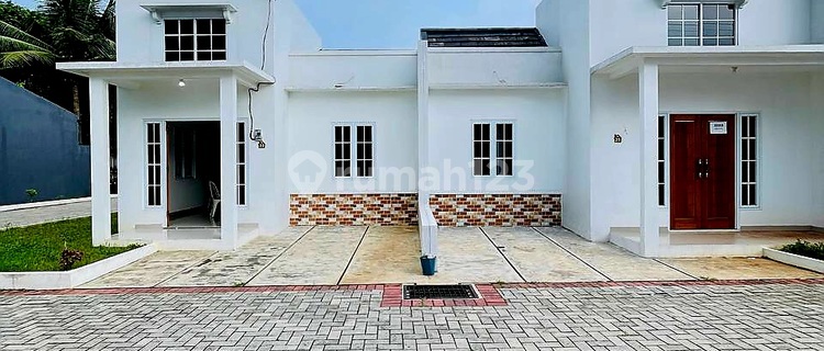 Ready-to-Occupy House in Cilodong Near Depok Station 1