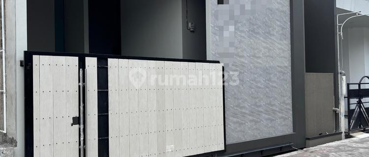 Rumah Model Kekinian Di Perumahan Tanah Mas 1