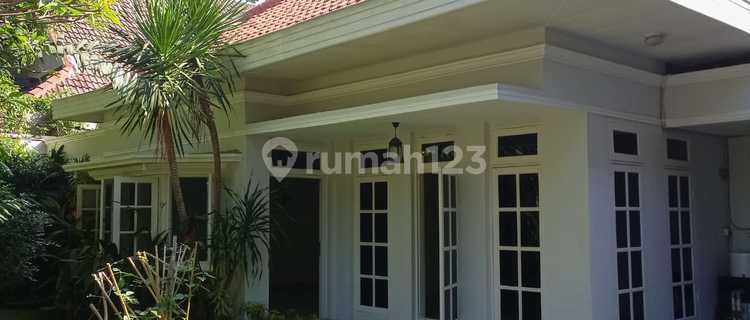 Disewakan Rumah Bagus Terawat di Menteng, Jakarta Pusat 1