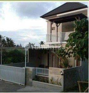 Rumah Cantik 2 Lantai Semi Furnished di  Perum Pegending Permai Bali 1