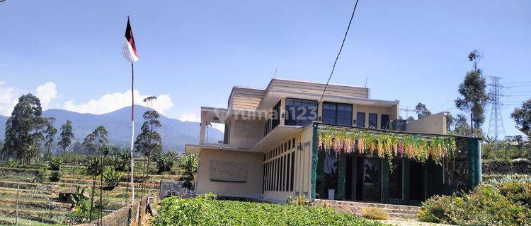 Dijual Villa Dengan View Pegunungan di Alamendah Ciwidey Bandung 1