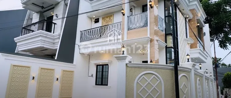 Luxury House Ready to Occupancy Located at the Border of Tanah Baru Beji Depok and Jl. Kahfi Ujung South Jakarta 1